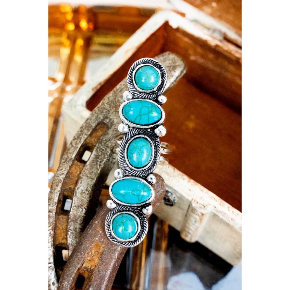Ring. Southwestern Boho. Burnished Silver. Turquoise Stones. Adjustable.